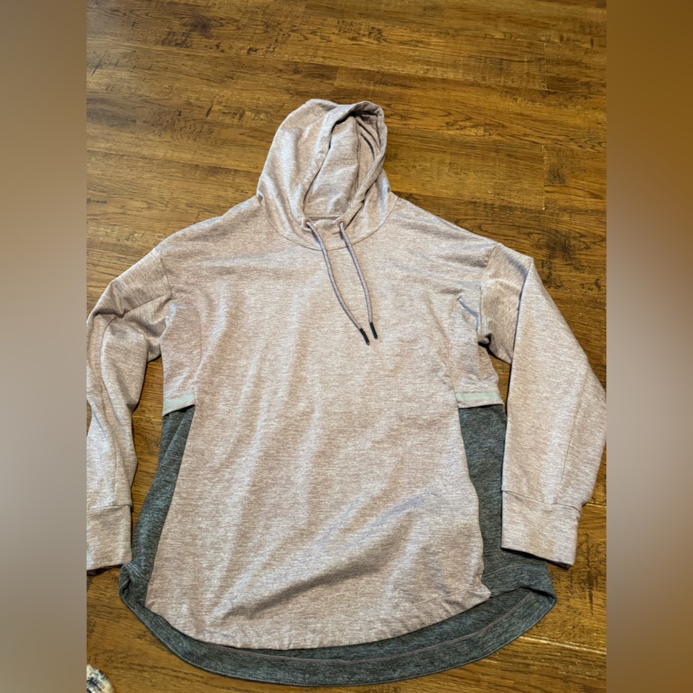 Serene tangerine reflective Hoodie L NEW